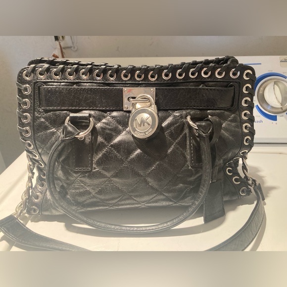 Michael Kors lock purse - Picture 4 of 4
